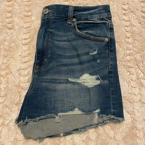 American eagle medium wash curvy high rise shortie
